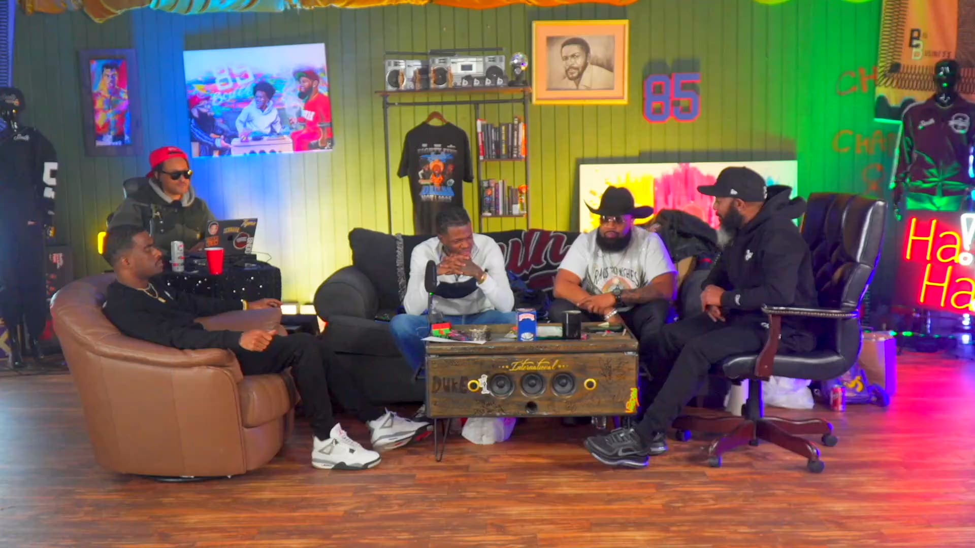 SHORTS | FAMOUS FAMILY | 85 SOUTH SHOW