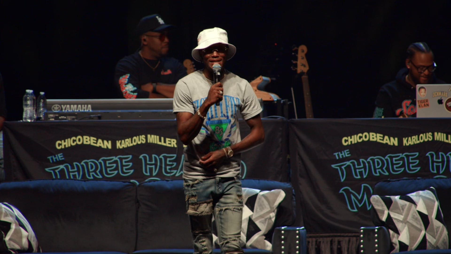 preivew kicking it charlotte