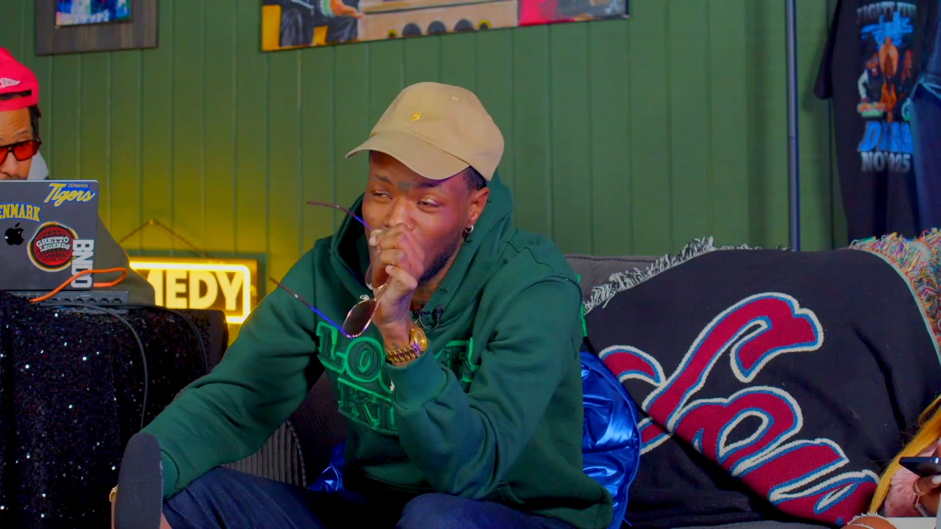 SHORTS | MAIA CAMPBELL | AIR BNB'S