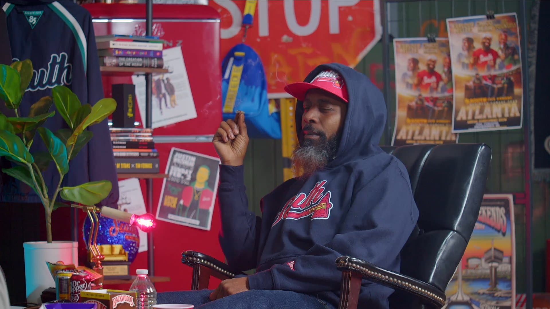 MONKEY NUTS SHORTS: WOMEN WITH NO CAR