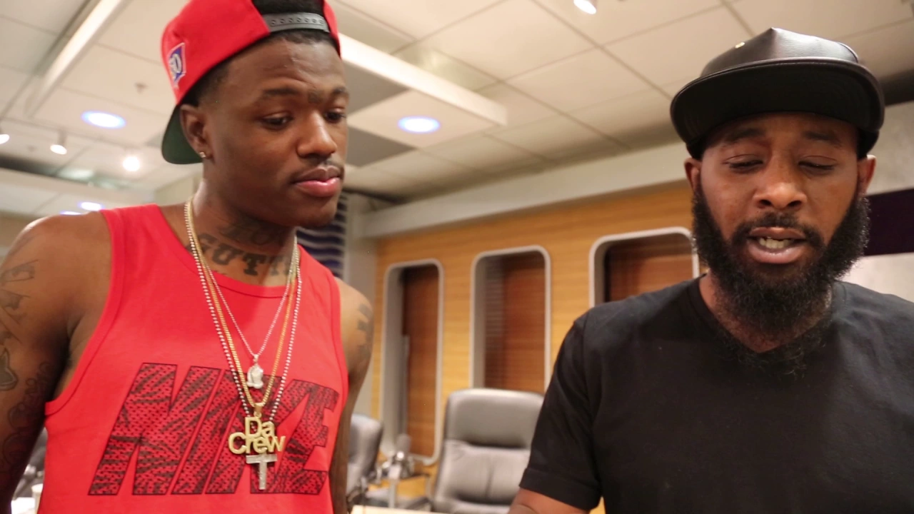 LOL!!! @dcyoungfly and @karlousm relationship books! with @msjackyoh