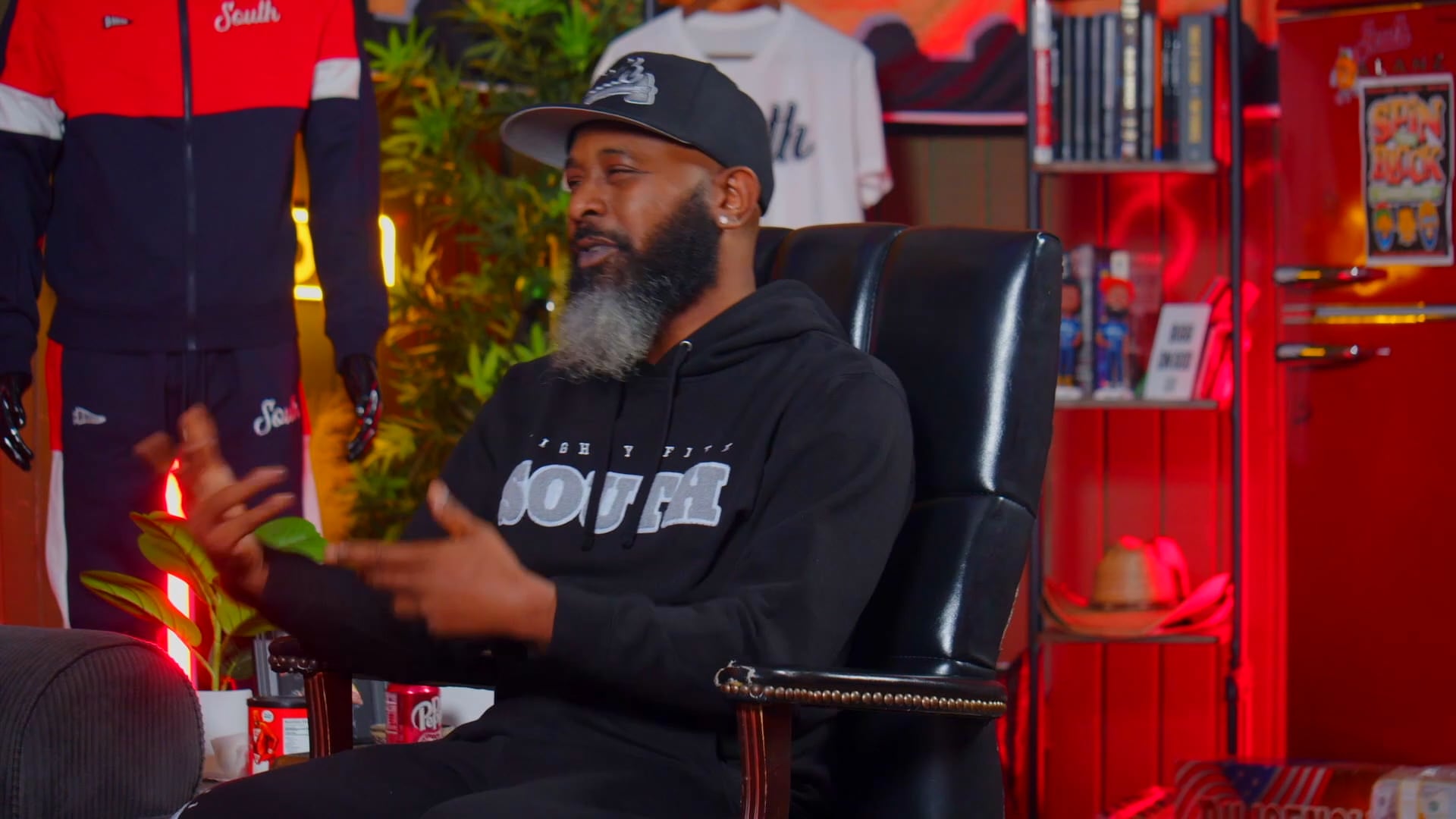 SHORTS | LOLA BROOKE | EATING ALLIGATOR