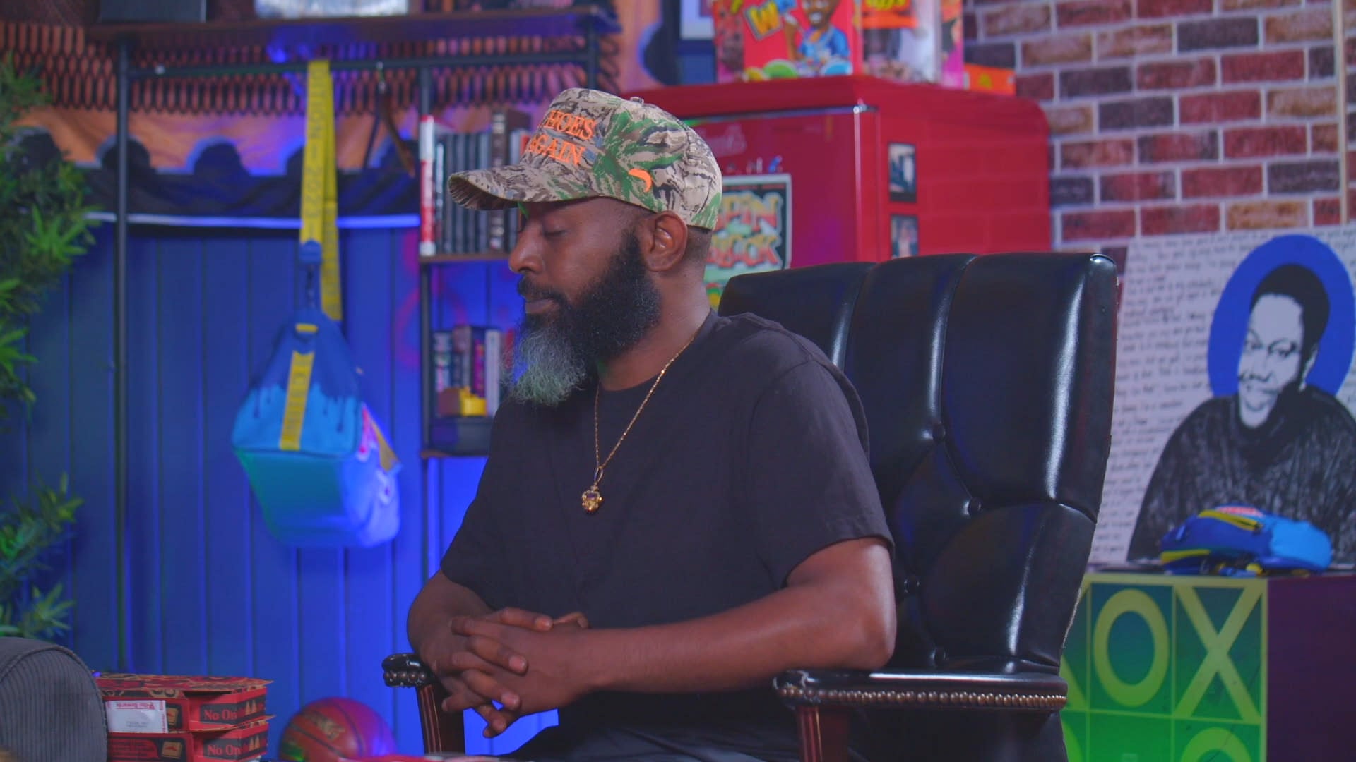 SHORTS |  85 SOUTH SHOW | DOG THIEF