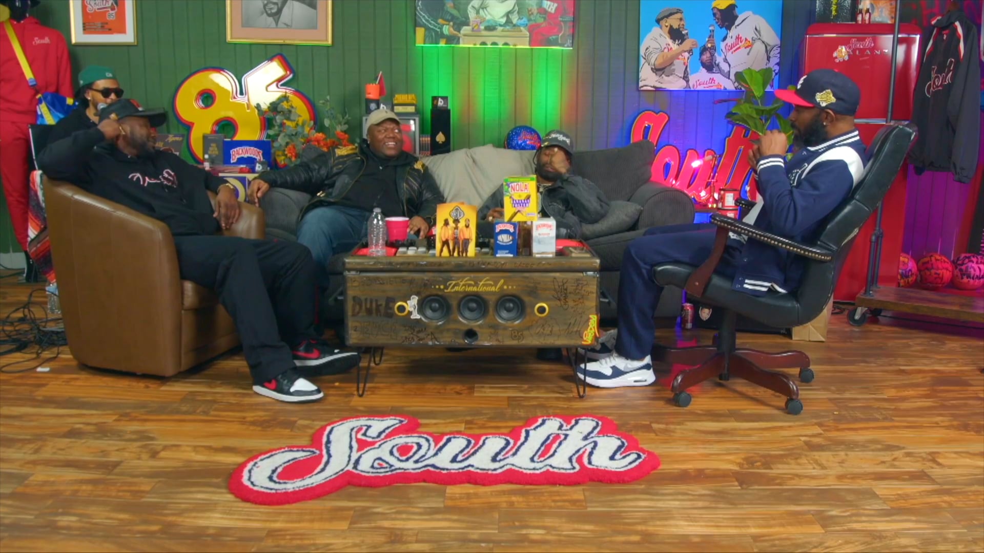 BANGLADESH SHORTS: JACK THRILLER'S BREAK UP