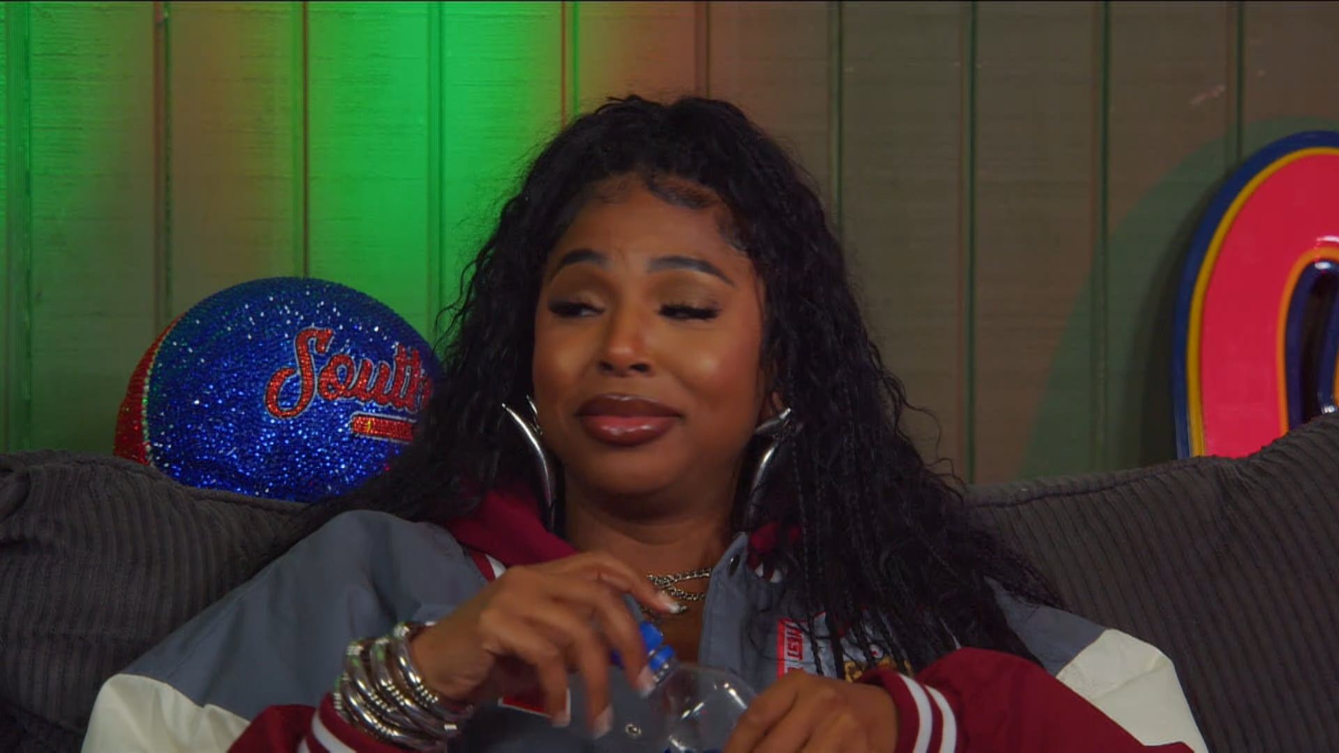 POUR MINDS SHORTS : IS THIER A AGE LIMIT ON CAR SEX?