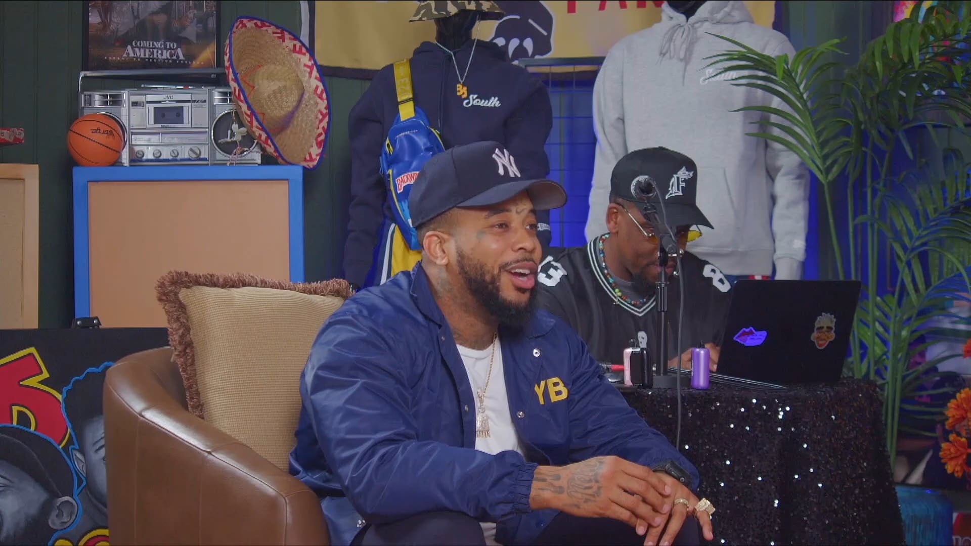 MONEY BAG MAFIA ALMOST'S DROWNS IN MIAMI : 85 SOUTH SHOW SHORTS 