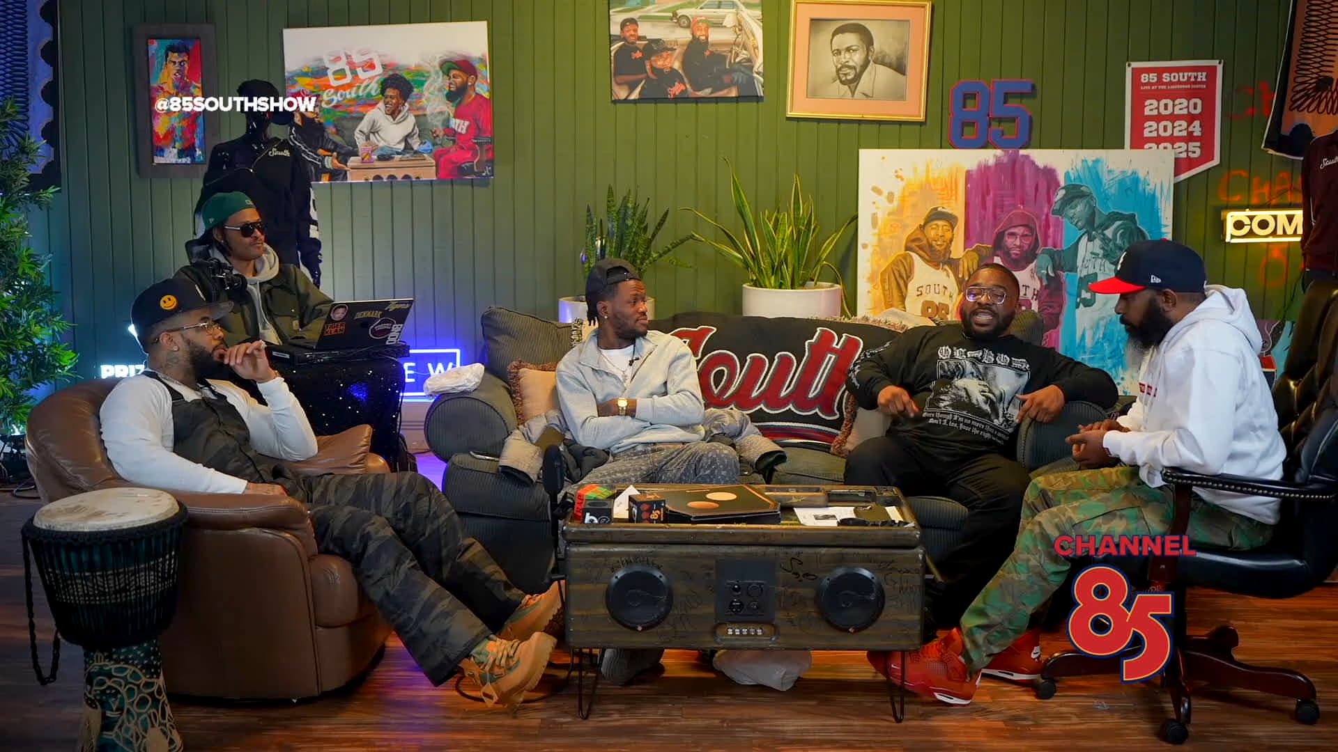 SHORTS | BRIAN SIMPSON | SNEAKY LINK