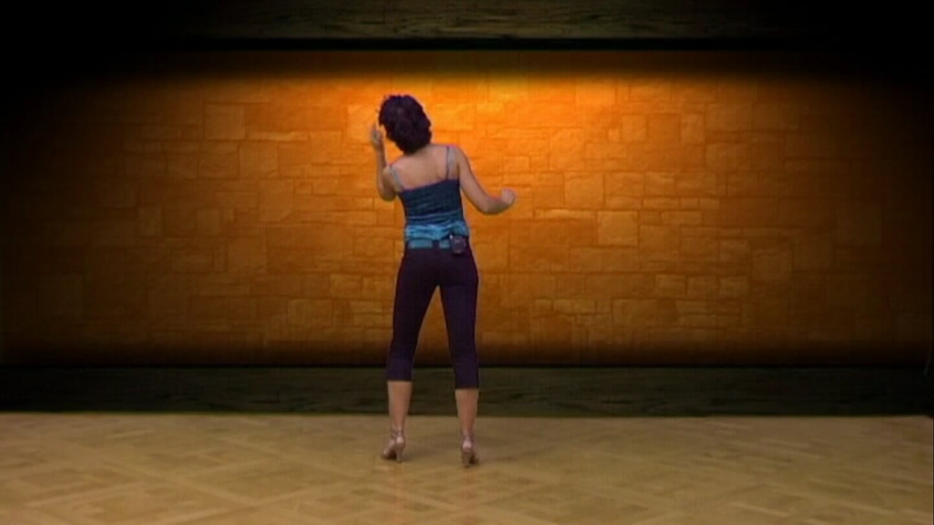 298 - Susana Montero Ladies' Styling 3 - 2. Head Isolation Shines