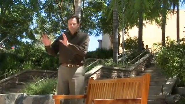 Training Leaders for Life | Brett Eas...