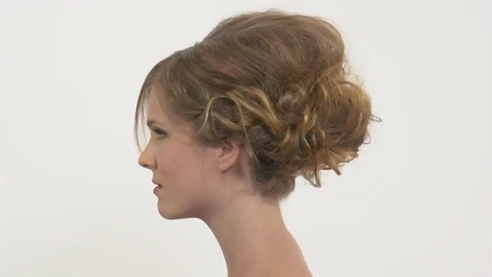 Textured Balanced Bouffant