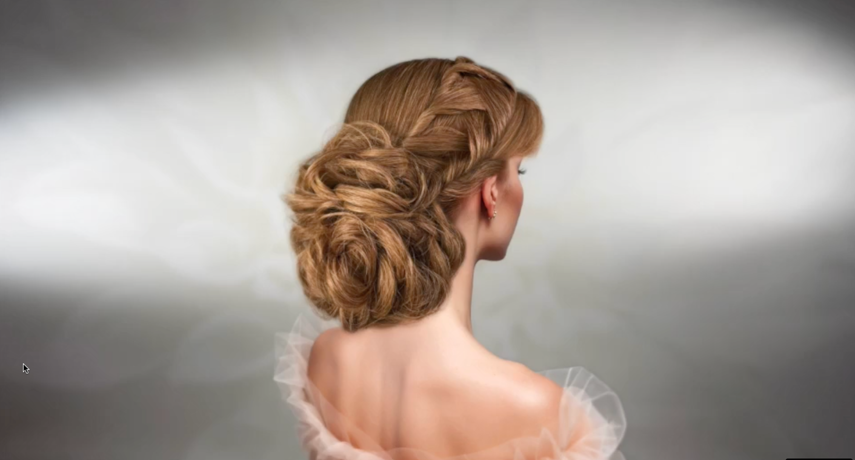 Bridal 2024, Textured Braid and Chignon, en español