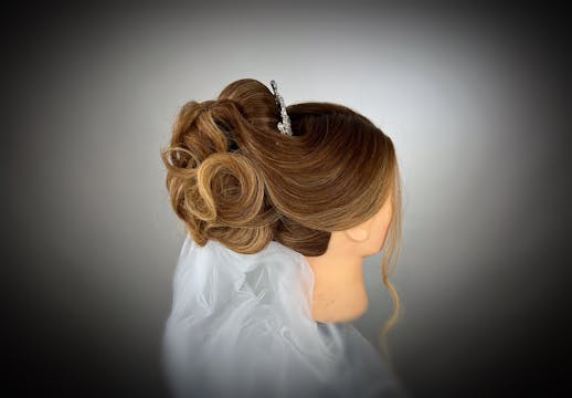 Bridal Colleciton 2023, Tiara and Veil