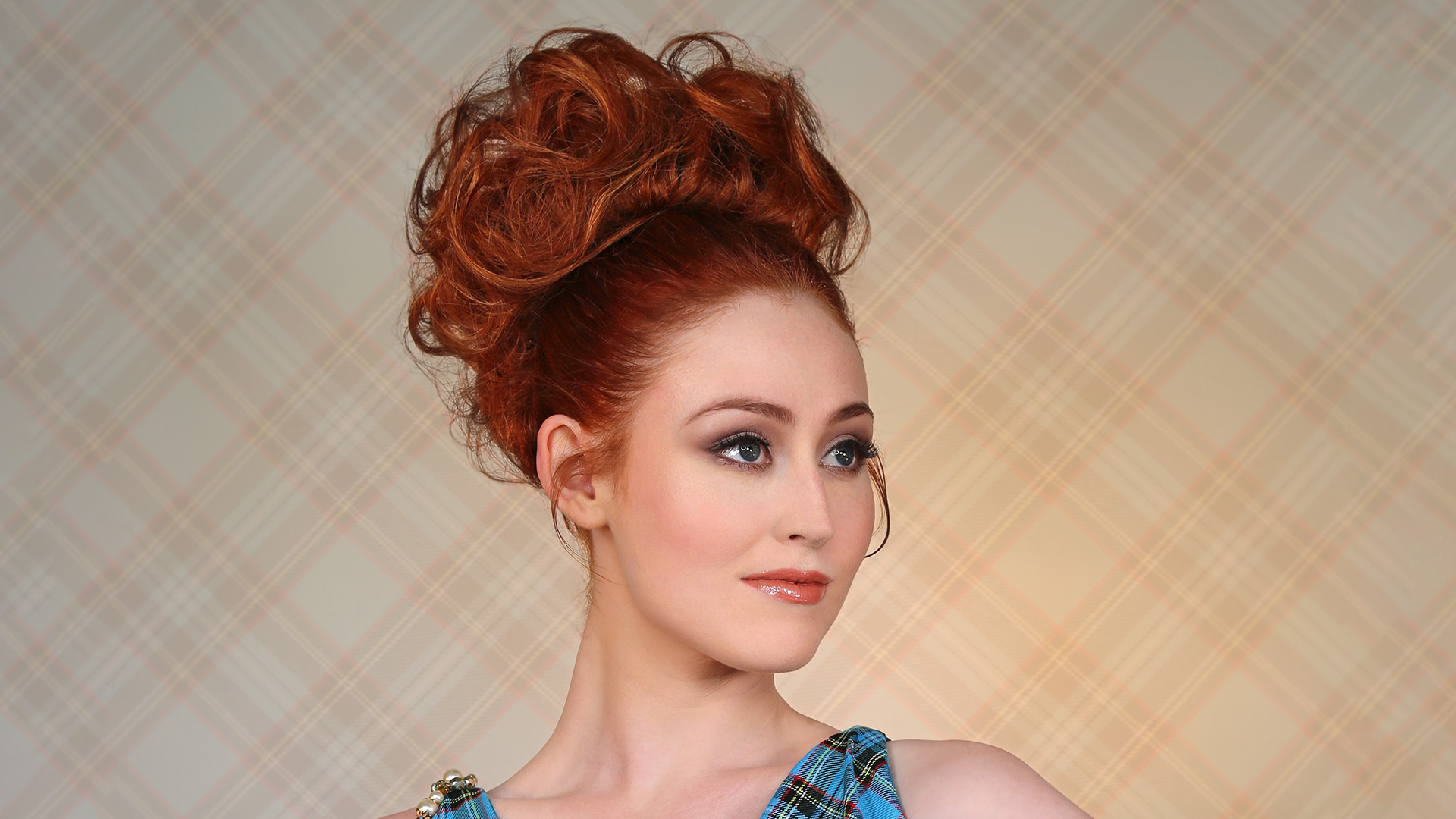 Large Messy Bouffant