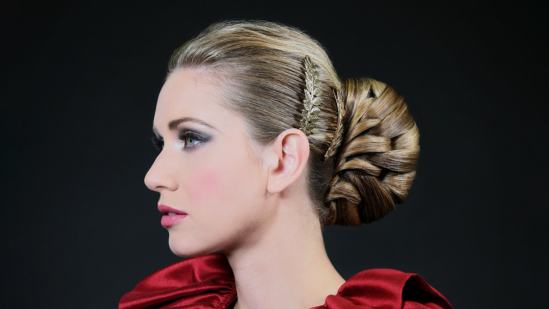 Luxury Back Bouffant