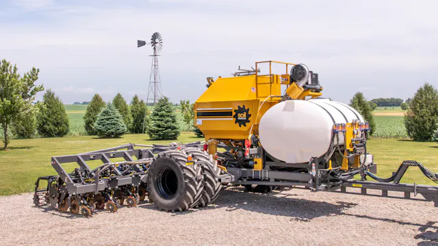 SoilWarrior 4530 Dry and Liquid Ferti...