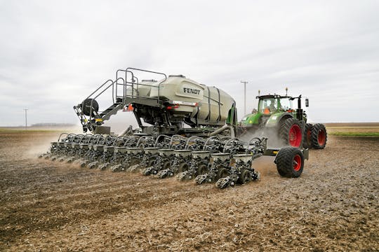 2024 Fendt Momentum Crop Tour