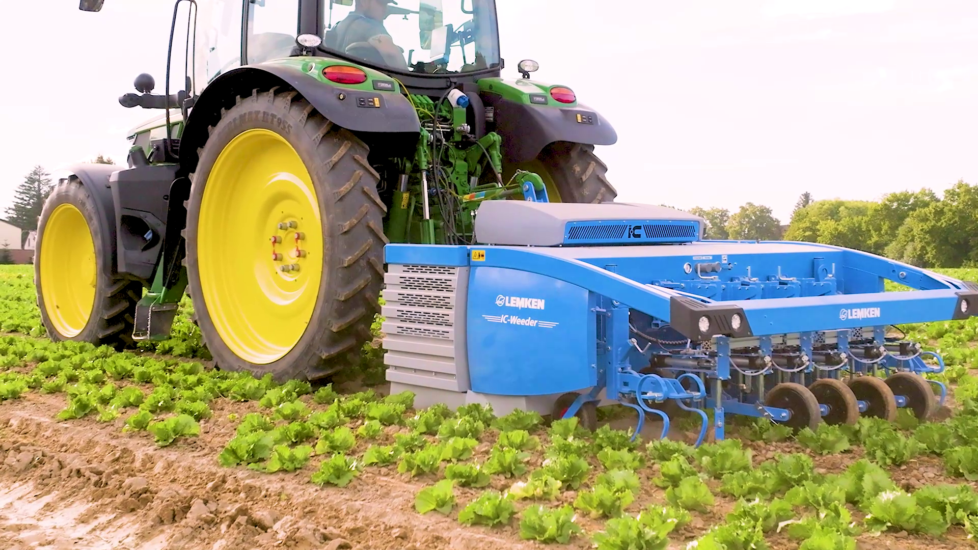 Intelligent IC-Weeder | LEMKEN