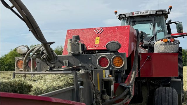 Tractor Therapy : First day of Hay Se...