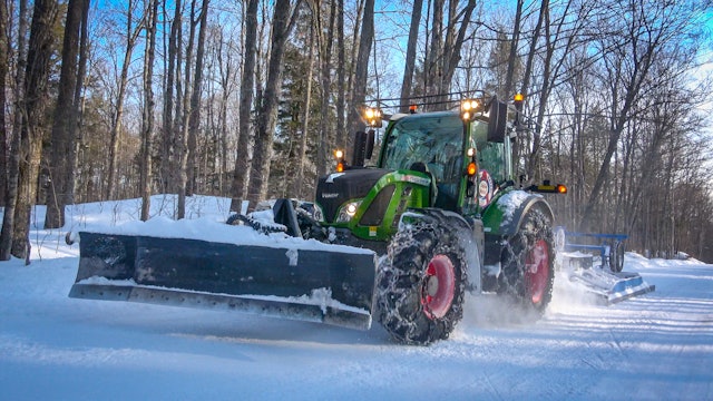 Trail Boss: Grooming Snowmobile Trails with Fendt