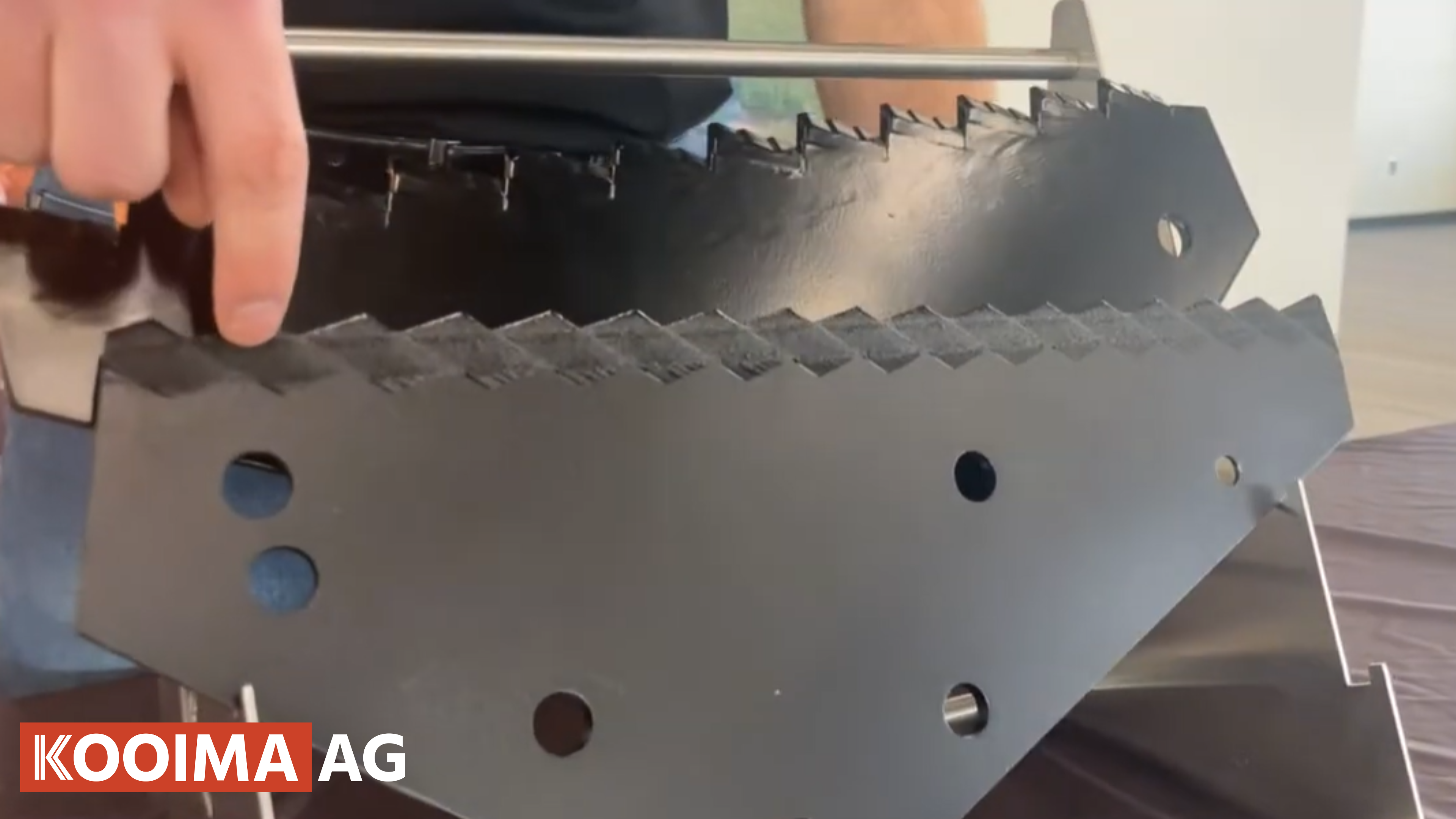 Mixer Knife Styles: Standard & High Performance Serrated Insert | Kooima Ag