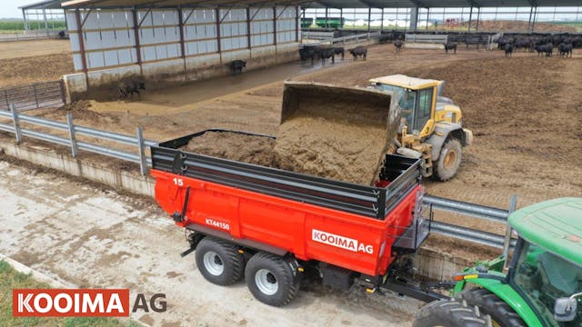 Hauling Manure with a Kooima Ag 15-To...
