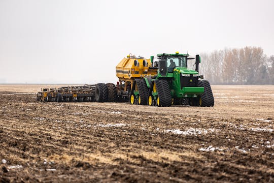 24 Row 4500 SoilWarrior 22" Rows | ET...