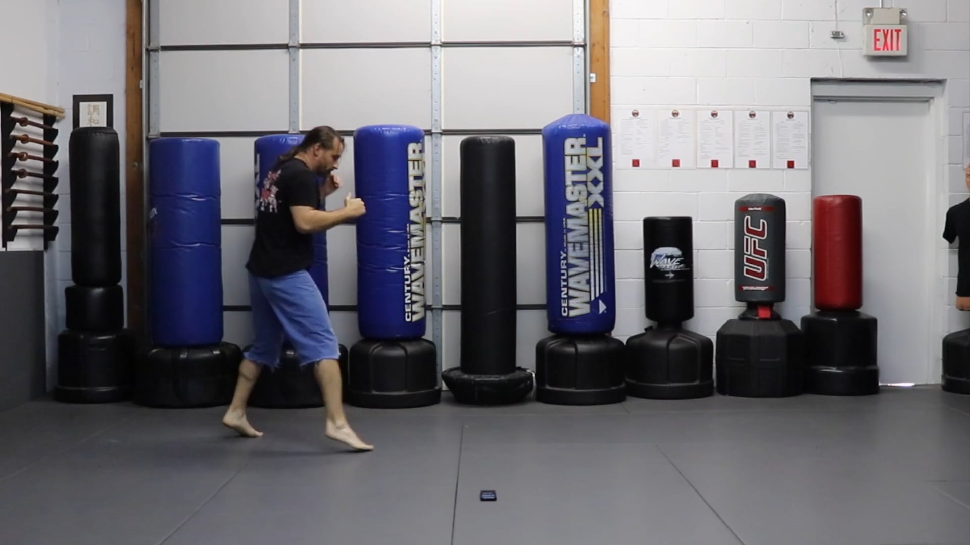 5 Minute Workout (Level 5): Kicks