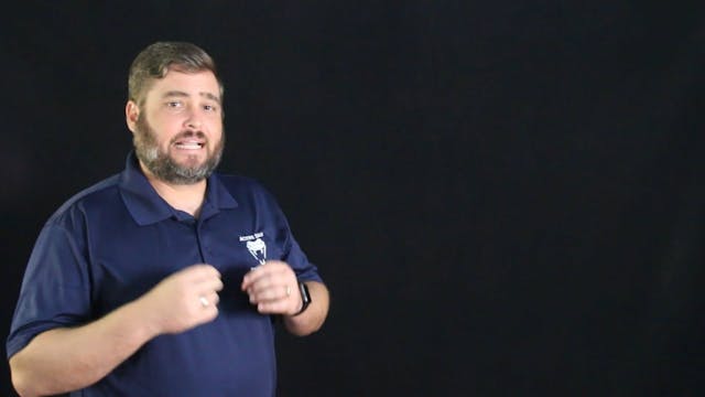 Armed Customer Finds Right Time to Dr...
