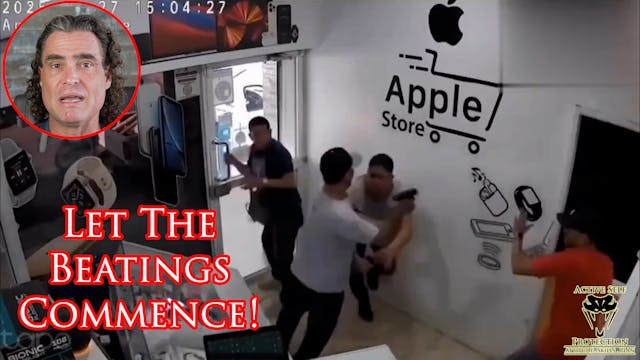 Clerks At "Apple Store" in Ecuador Te...