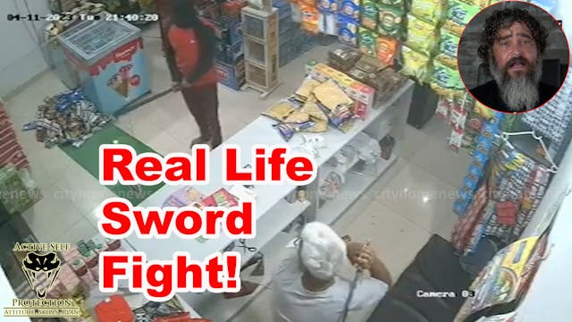 Brave Indian Shopkeeper Uses Sword to...