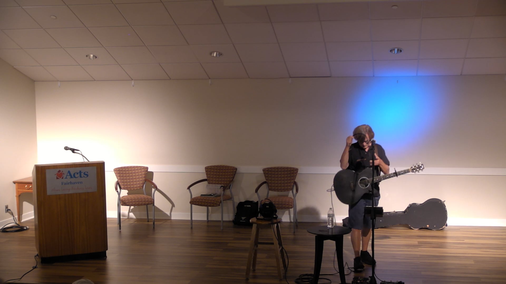 Richard Walton, guitar & vocal 20250617