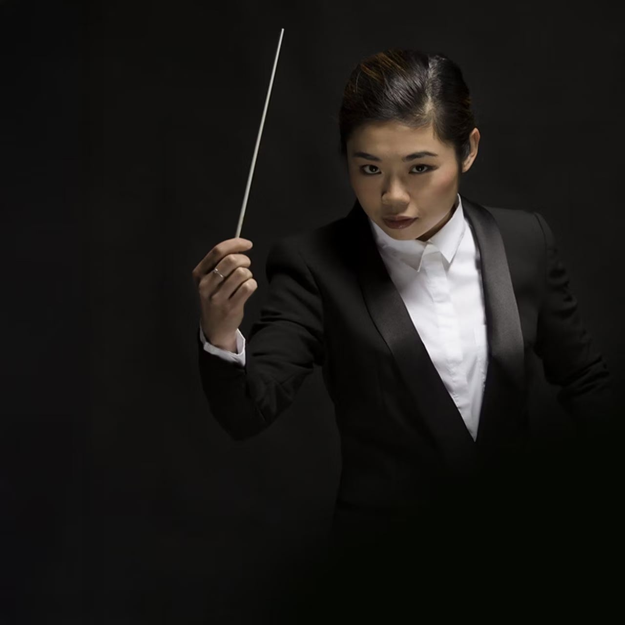 Chan Conducts Bartók