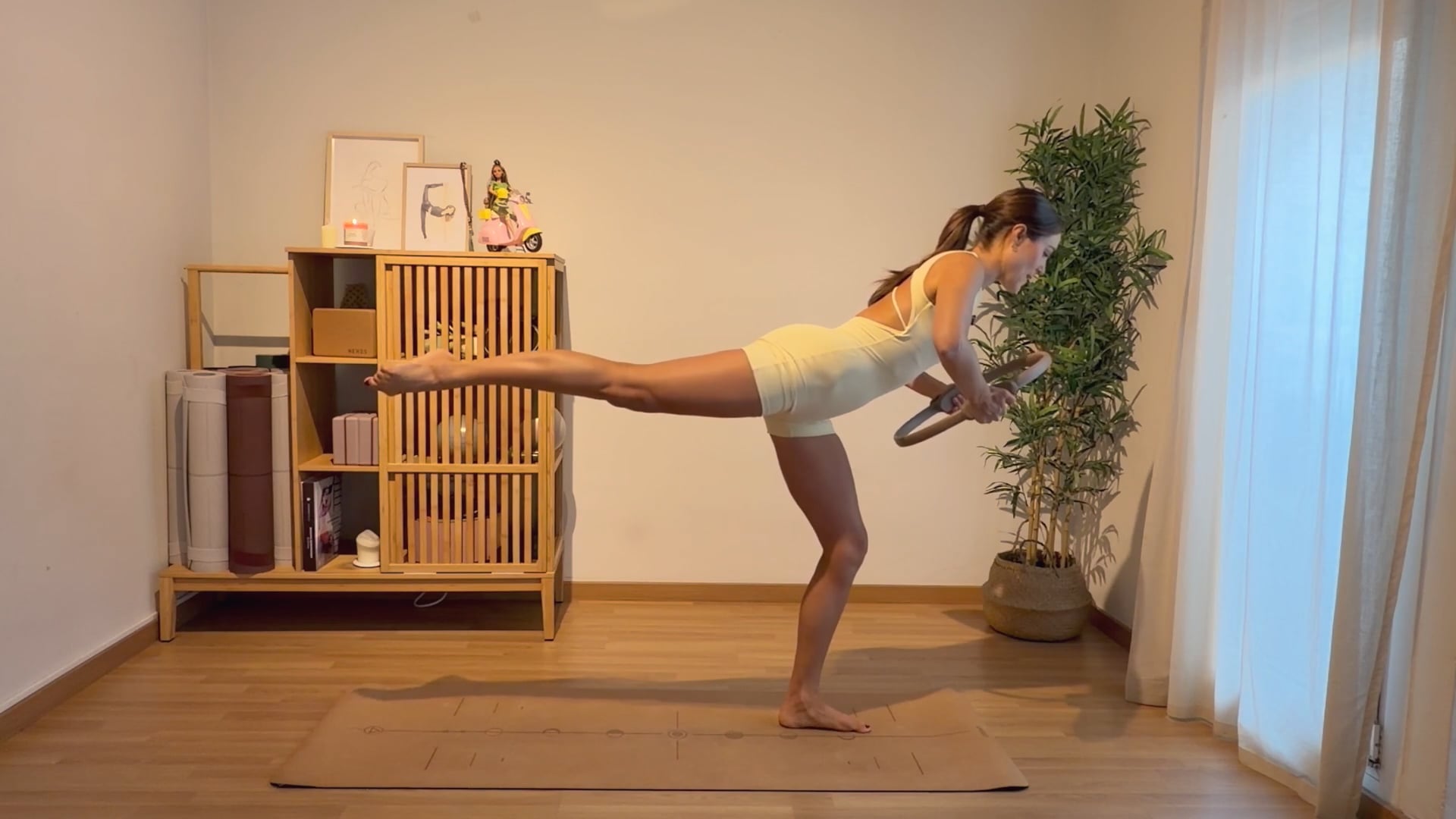 Adriana Sintes Video