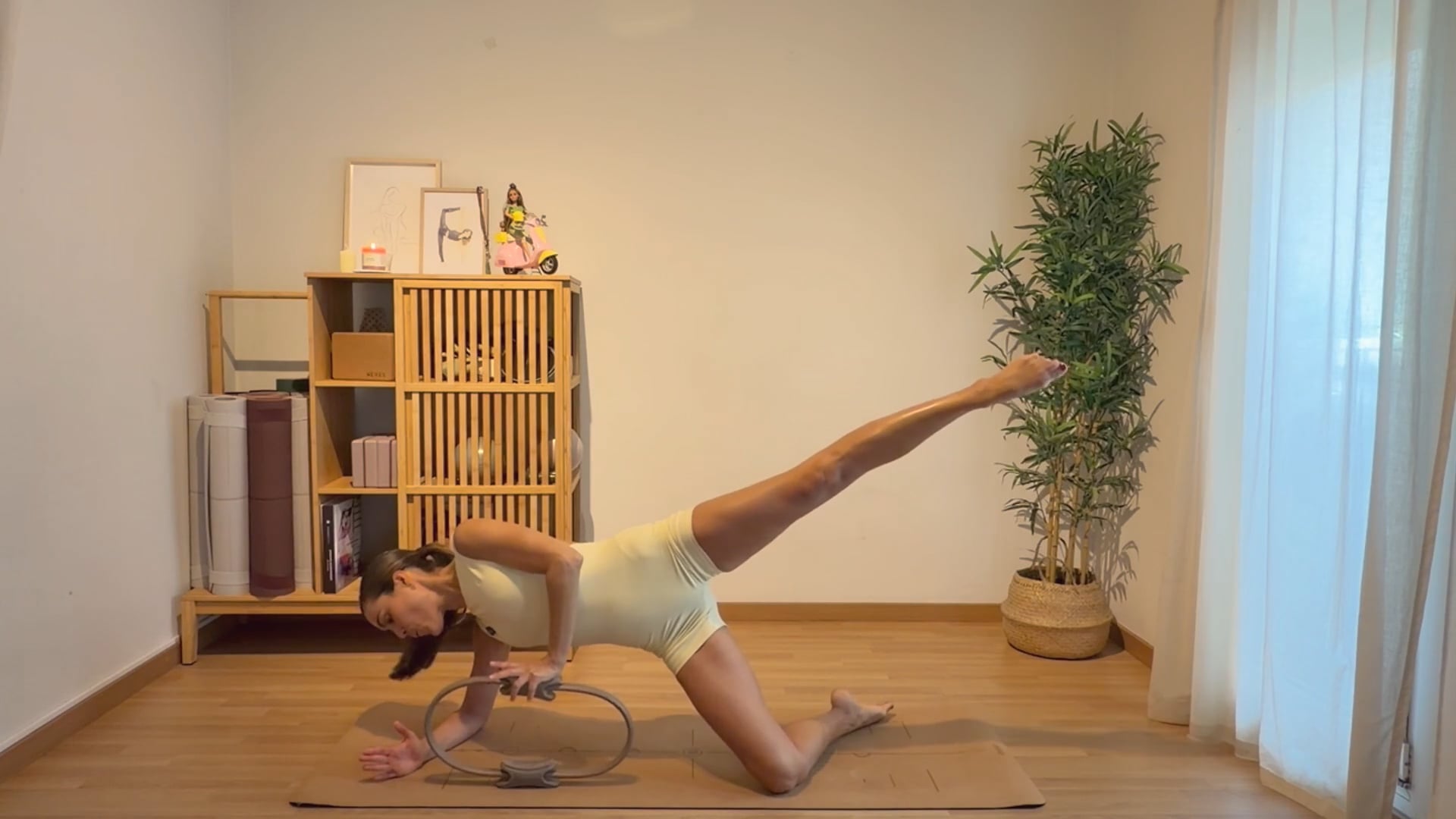 Adriana Sintes Video
