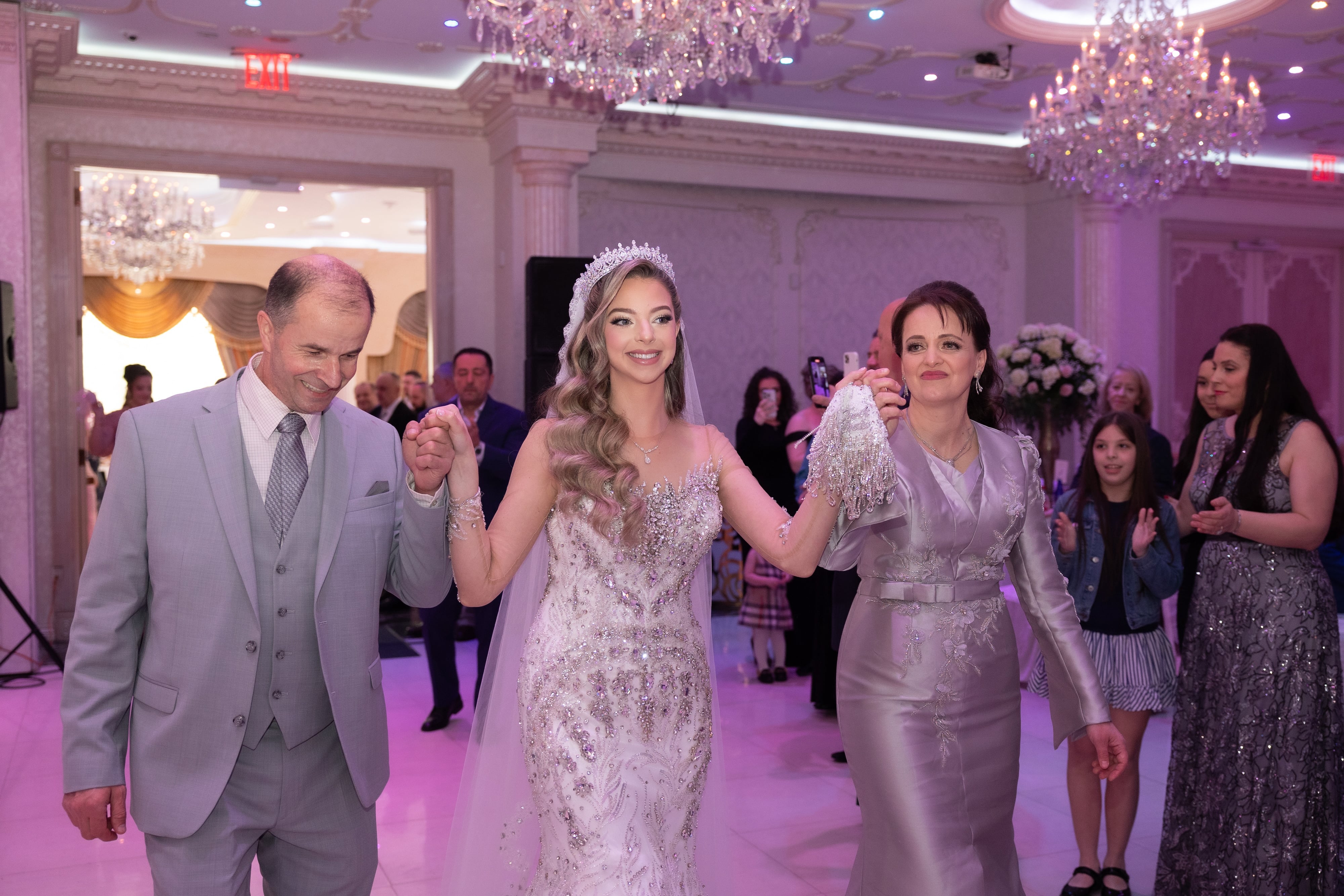 Zineta Gacevic - ISPRACAJ 04.13.25