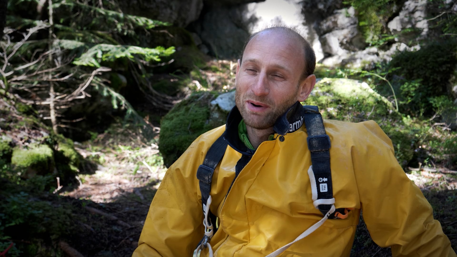 Explorers under the Earth / On a Marché sous la Terre