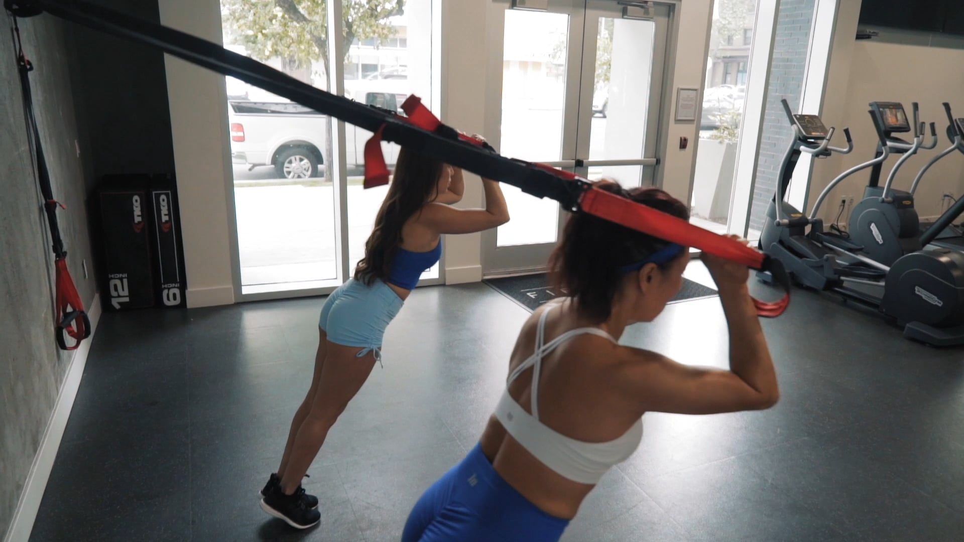 TRX SKULL CRUSHERS 
