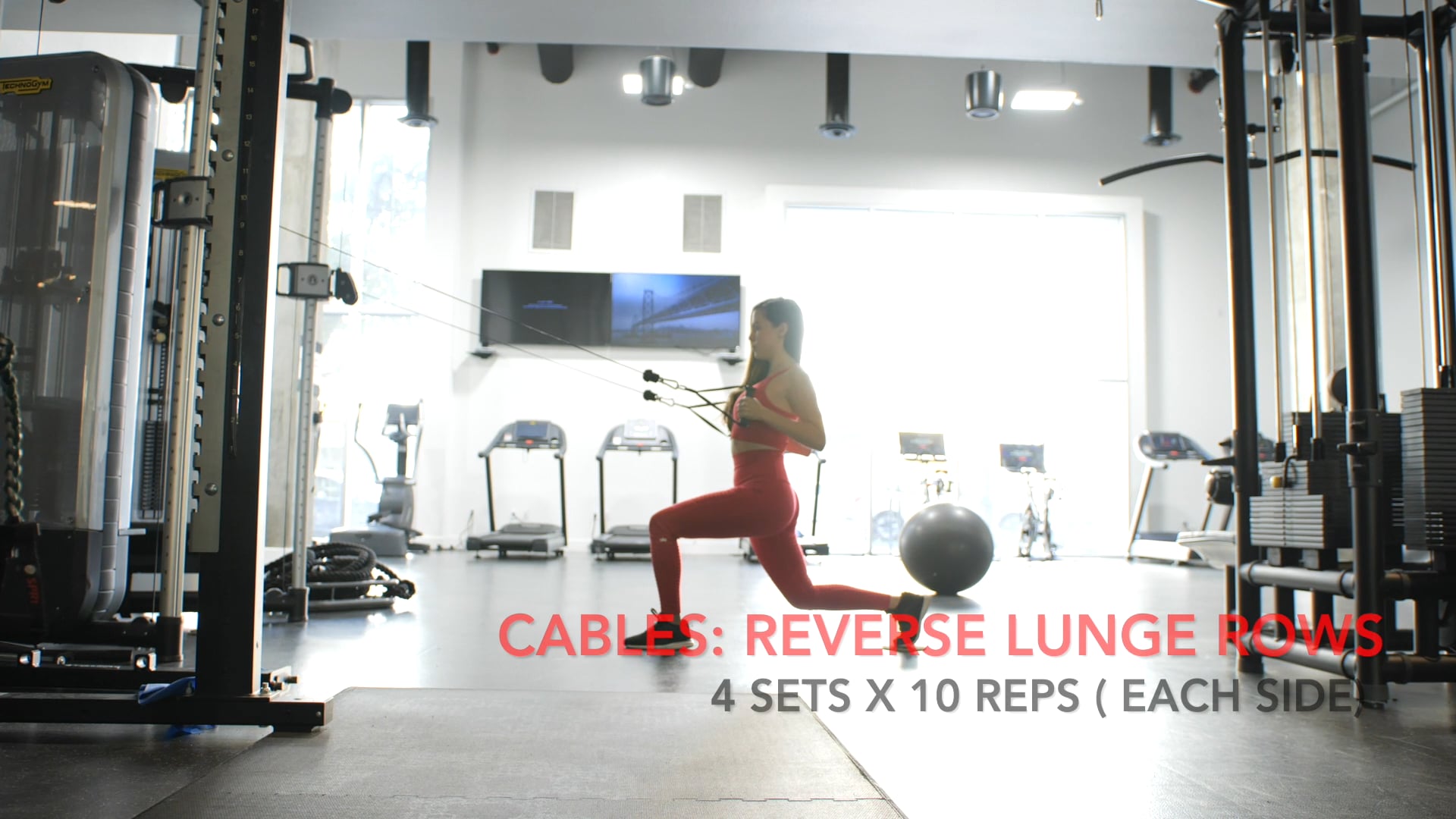 CABLES: REVERSE LUNGE ROWS