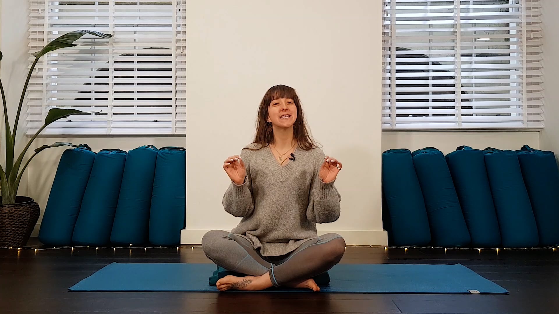 Power Vinyasa Flow Yoga for Core Strength 🔥 The Manipura Chakra