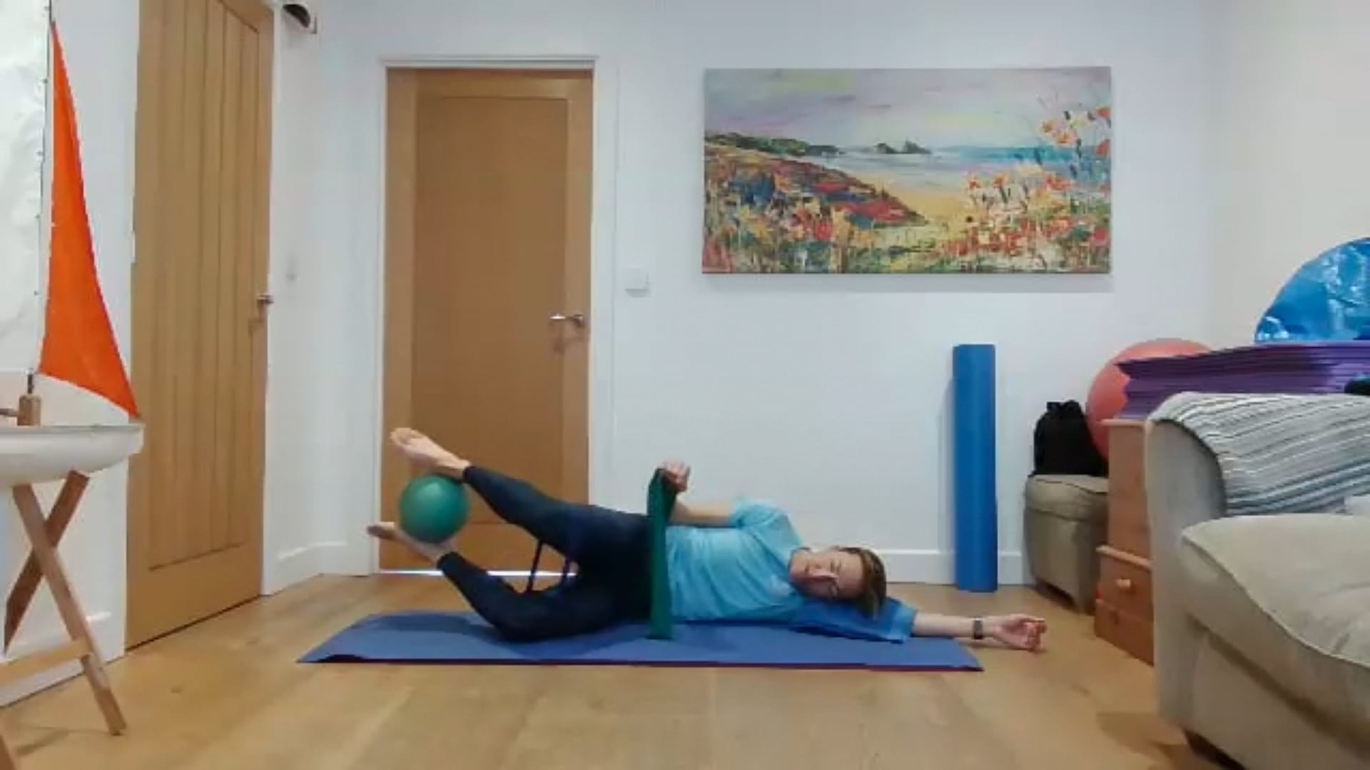 24.04.2026. Intermediate / Advanced - resistance bands and soft ball
