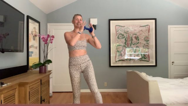 AK! Abs & Lower Body | 15 minutes