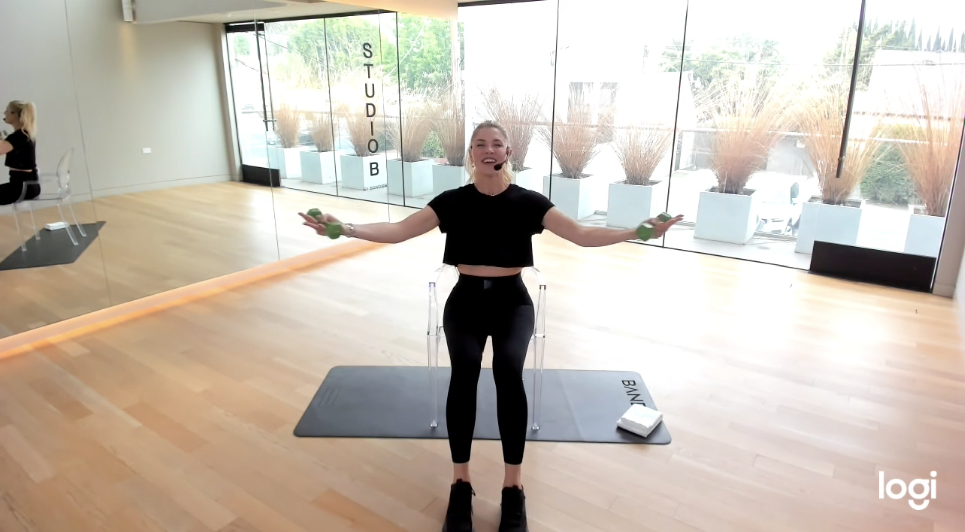 AK! Body | Arms Series on chair