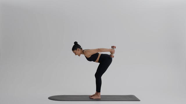 How To: Dumbbell Swing | 5 minutes | ...