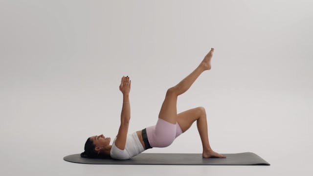 Pilates: Glute-Focused Flow | 20 minu...