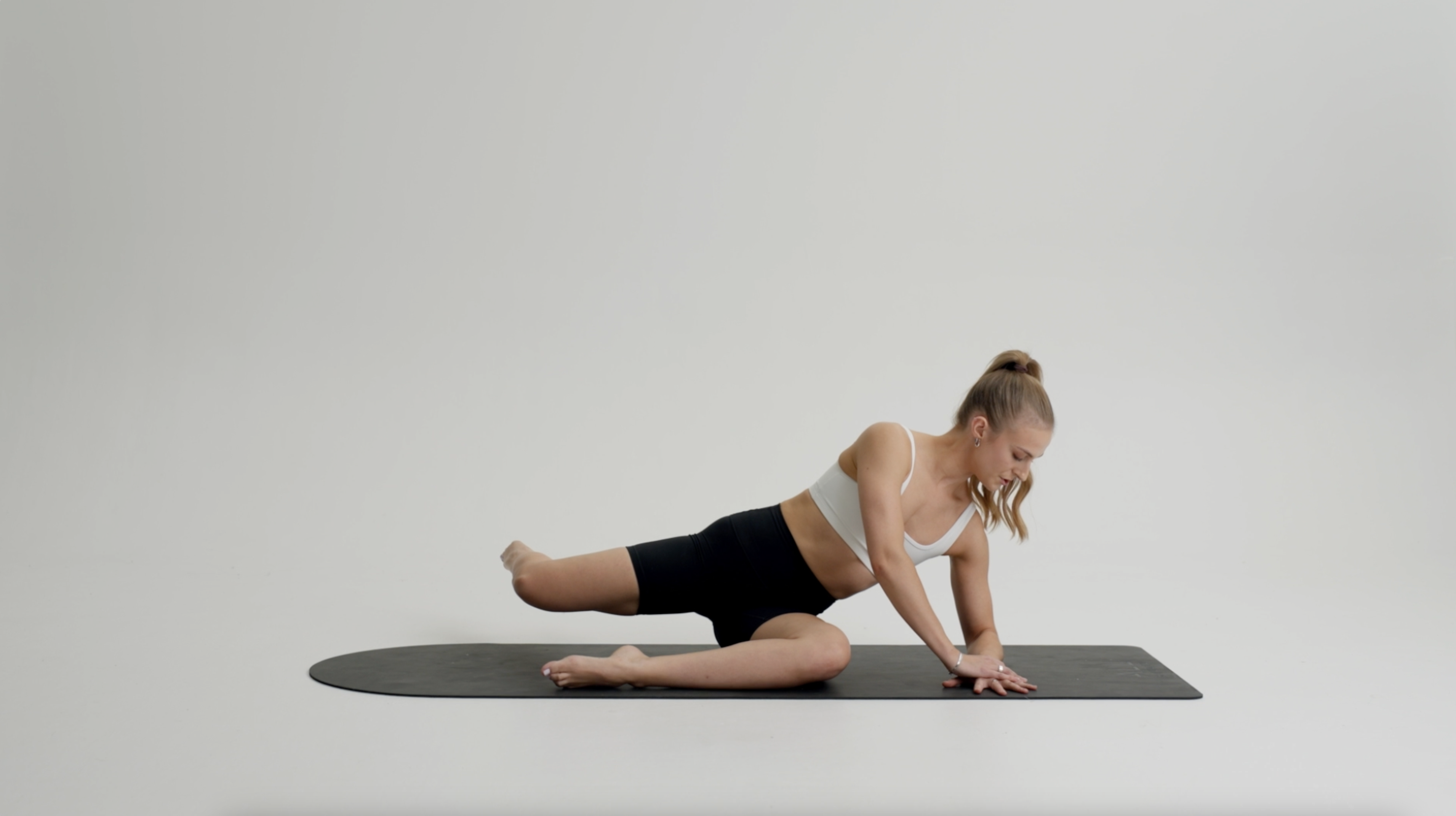 Pilates: Stretch & Mobility for Tight Hips | 20 minutes | with Char Dangerfield