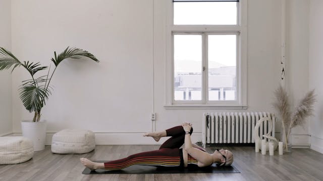 Yoga: Balance & Strength Flow | 45 minutes | with Ash Belluz