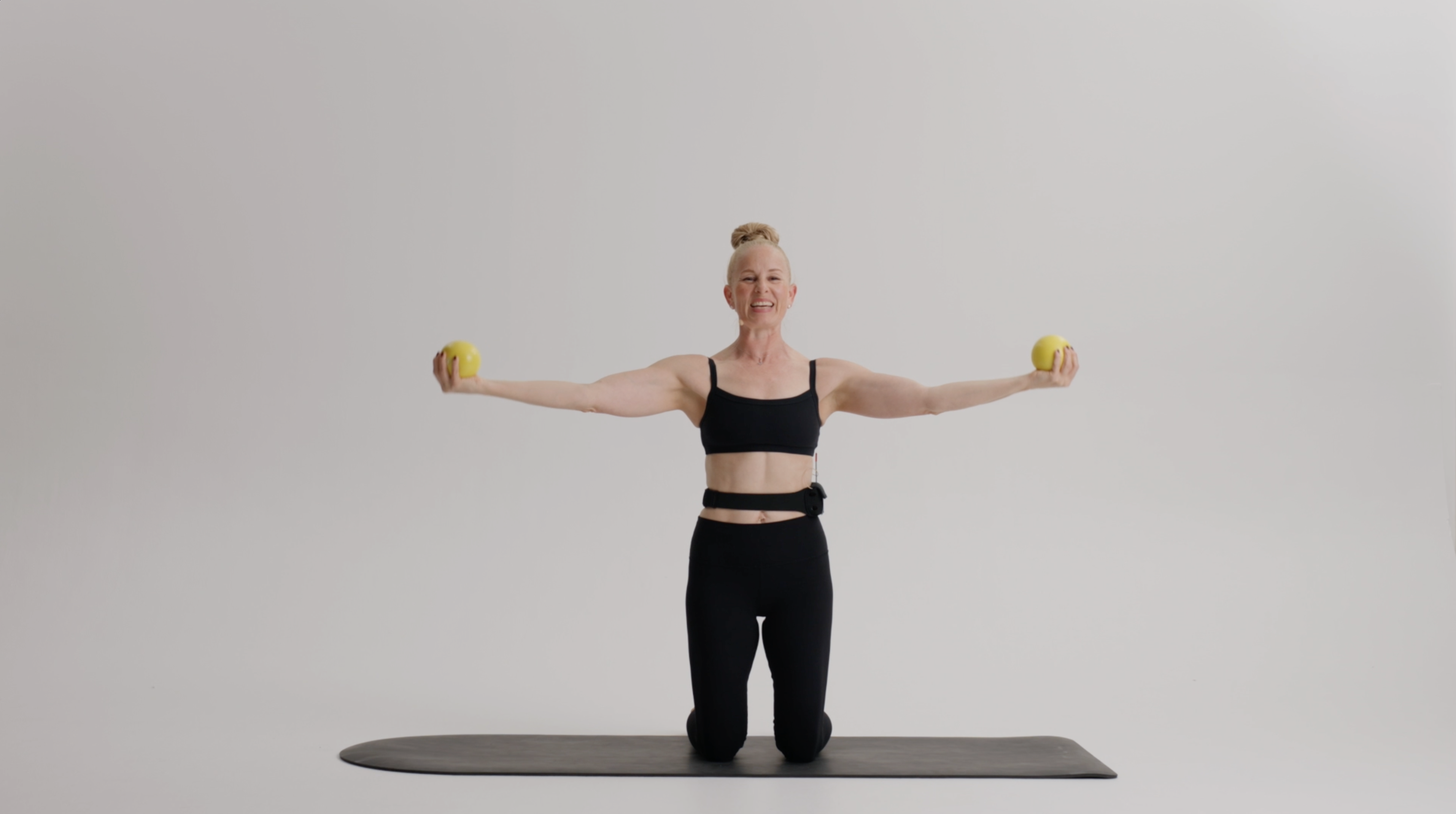 Pilates: Strong Arms & Core (with Weighted Balls) | 15 minutes | with Jennifer