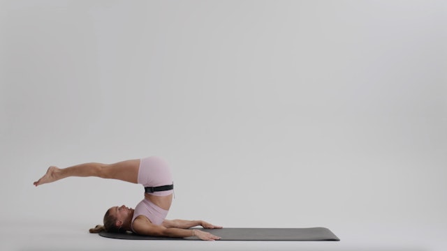 Pilates: Core Strength & Full Body Mobility | 15 minutes | with Katie McKenzie