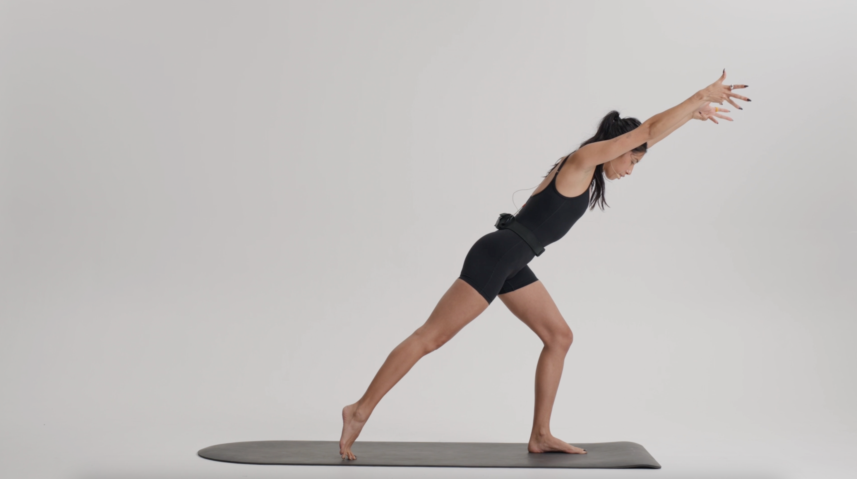 Pilates: Standing Lower Body Burn | 10 minutes | with Greta Dopp