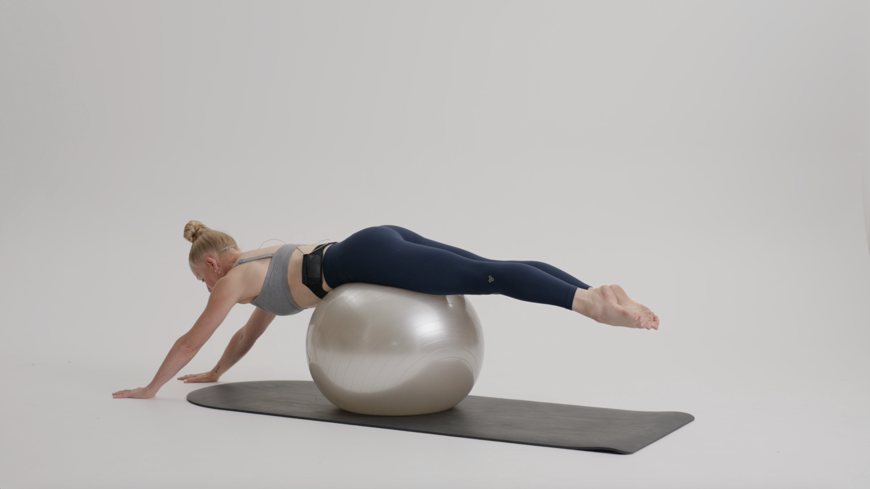 Pilates: Reformer on the Mat (Stability Ball) | 25 minutes | with Jennifer